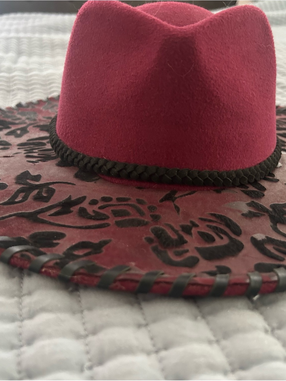Maroon Felt Wide-Brim Fedora Hat with Braided Trim - Boho Country Western -NWOT